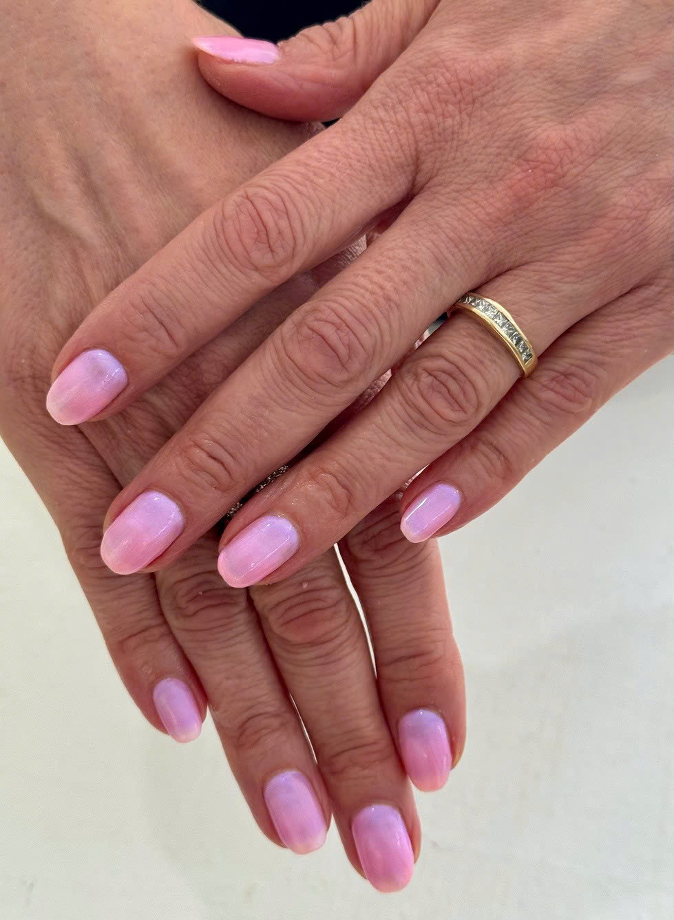 Iridescent pink oval nails